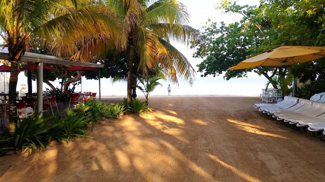 Hôtel Idle Awhile Beach à Negril Extérieur photo